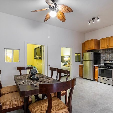 2 Br/ 1 Ba Home, Sleeps 10, 1 Min Walk To Rosarito Beach Exterior photo