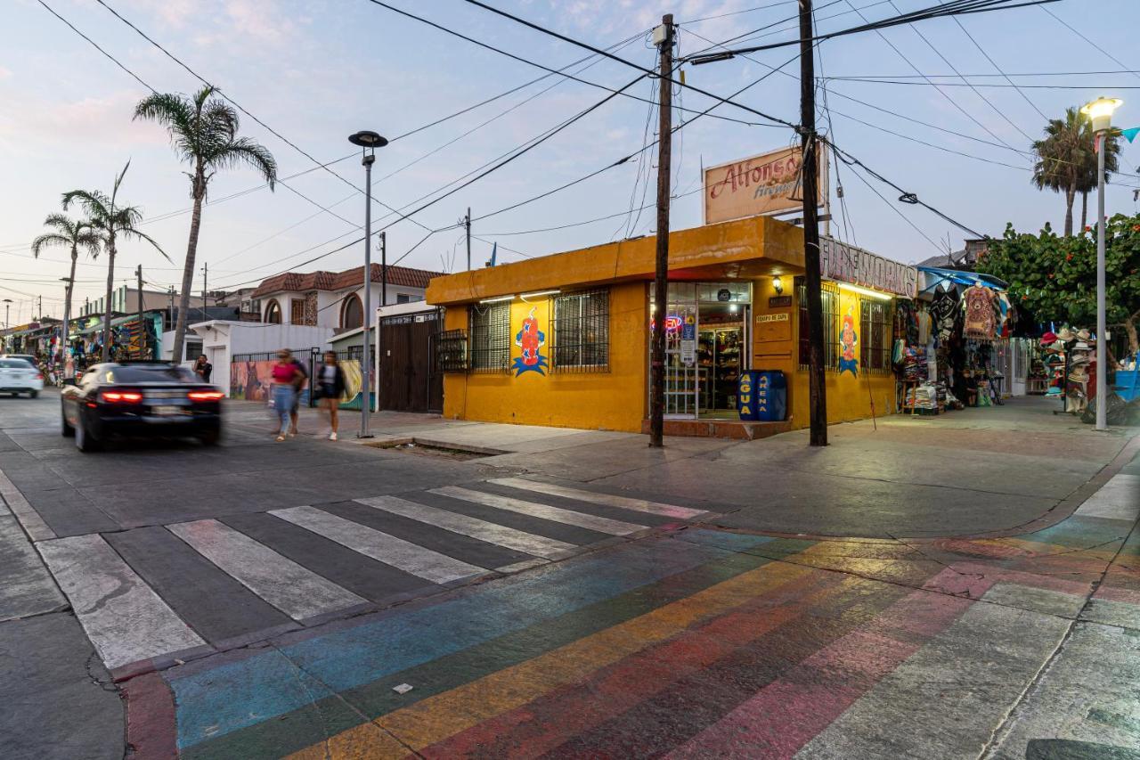 2 Br/ 1 Ba Home, Sleeps 10, 1 Min Walk To Rosarito Beach Exterior photo