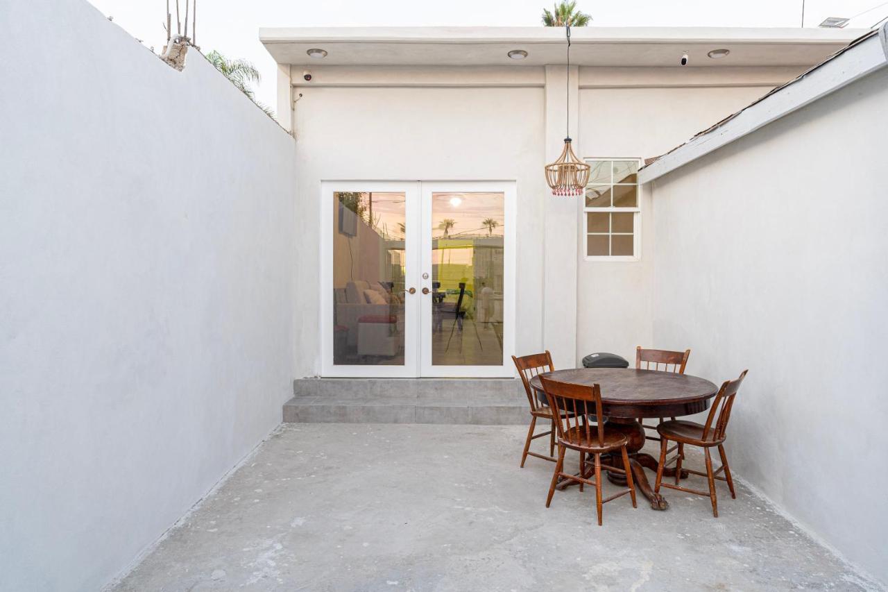 2 Br/ 1 Ba Home, Sleeps 10, 1 Min Walk To Rosarito Beach Exterior photo