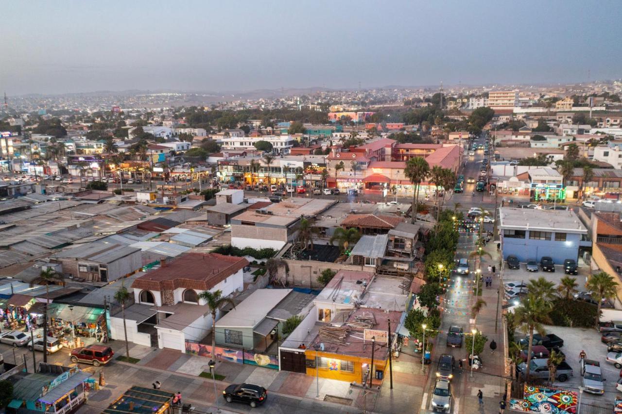 2 Br/ 1 Ba Home, Sleeps 10, 1 Min Walk To Rosarito Beach Exterior photo